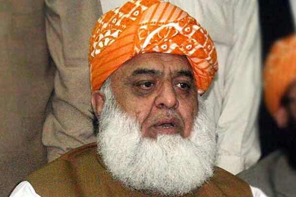 مولانا فضل الرحمن کو ایک دن میں دو سیاسی صدمے