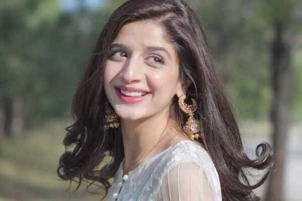 سوشل میڈیا پر تنقید سے گھبرا کر اداکاری اور ملک چھوڑنے کا فیصلہ کر لیا تھا، ماورہ حسین