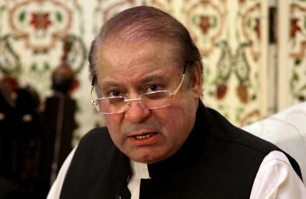 حکومت کا سابق وزیراعظم نواز شریف کا پاسپورٹ منسوخ کرنے کا اعلان