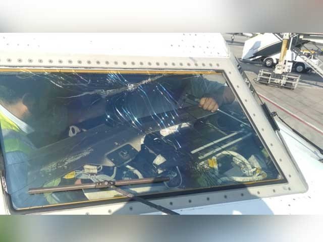 Plane Windscreen