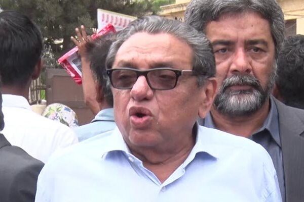 معروف تاجر سراج قاسم تیلی انتقال کر گئے