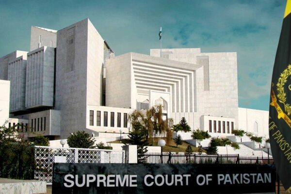 کیا FPSC اتنا فالتو ادارہ ہے کہ چوکیدار کو اسسٹنٹ ڈائریکٹر لگا دیا۔ سپریم کورٹ