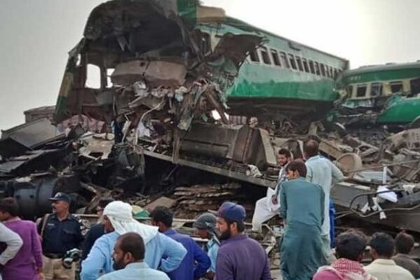 2 سال میں 121 ٹرین حادثات، 100 کے قریب افراد جاں بحق