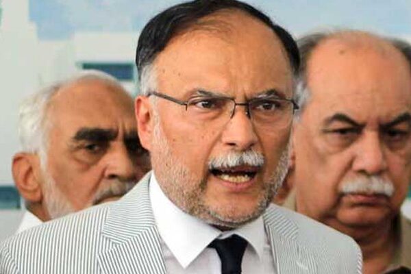 فارن فنڈنگ کی تحقیقات کی جائیں تو عمران خان کا فالودہ نکلے گا: احسن اقبال