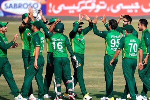 پی سی بی کا کرکٹرز کو کورونا ویکسین لگوانے کا فیصلہ