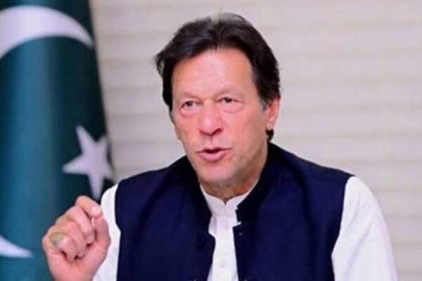 پاکستان کشمیریوں کی جدوجہد آزادی میں ان کے ساتھ کھڑا ہے: وزیراعظم