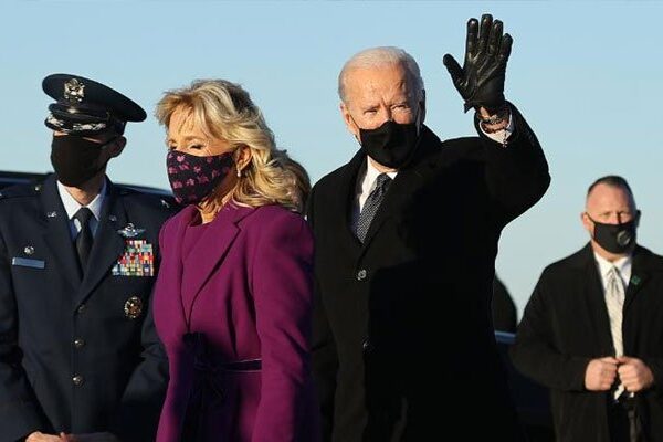 تقریب حلف برداری: نومنتخب صدر جوبائیڈن اور کاملہ ہیرس واشنگٹن پہنچ گئے