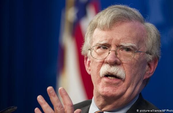 ایرانی حکومت کو گرا دینا چاہیے: جان بولٹن