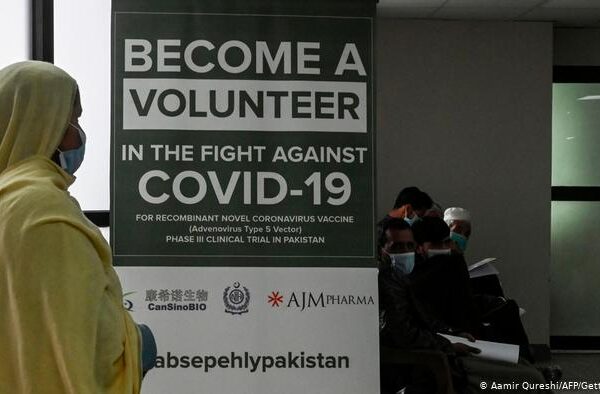 ’کورونا ویکسین کی 70 لاکھ خوراکیں مارچ تک پاکستان پہنچ جائیں گی‘
