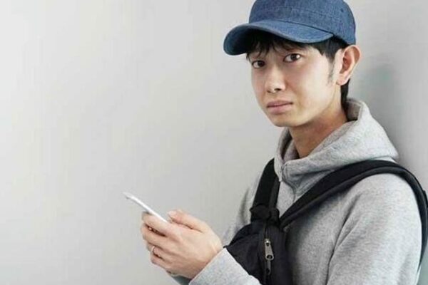 جاپانی شخص کچھ (بھی) نہ کرنے کے باوجود پرمسرت اور مالامال