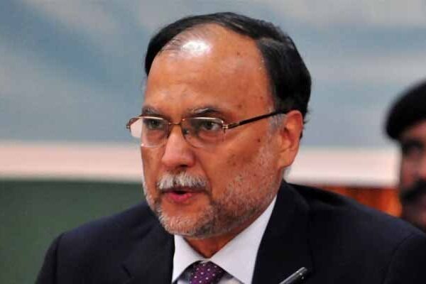 لانگ مارچ ہمیشہ اسٹیبلشمنٹ سے ملکر حکومت کو گرانے کیلیے ہوتے تھے: احسن اقبال