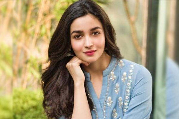 عالیہ بھٹ نے ‘نمبر 8’ سے محبت کا اعتراف کر لیا