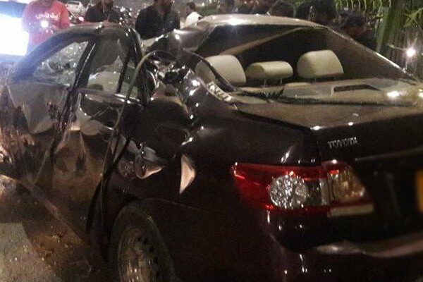 میاں چنوں میں کار درخت سے ٹکرا گئی، 7 افراد جاں بحق