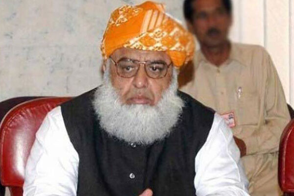 تمام رکاوٹیں توڑ کر اسلام آباد پہنچیں گے، فضل الرحمن