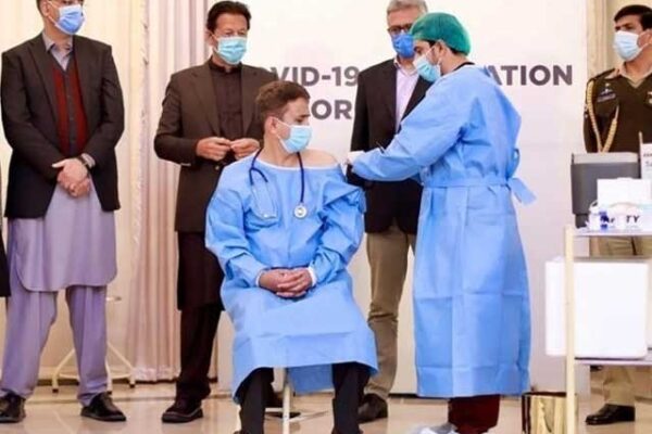 اسلام آباد میں 2 ہزار 239 فرنٹ لائن ہیلتھ ورکرز کو کورونا ویکسین لگ چکی، این سی او سی