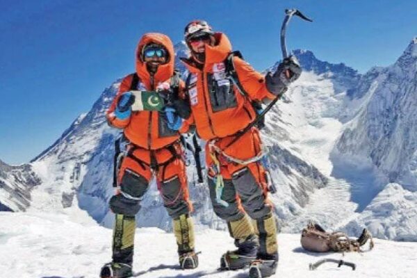 K2: سدپارہ اور ساتھیوں کا 8 ویں روز بھی سراغ نہ ملا