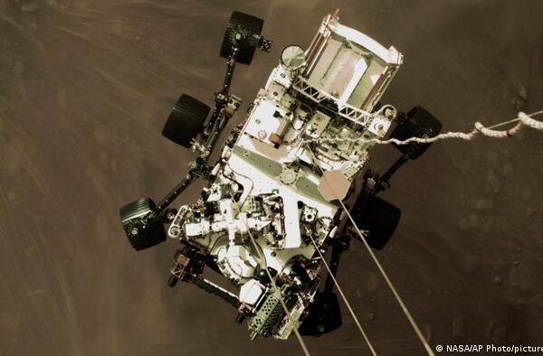 ناسا نے روور لینڈنگ کی اولین ویڈیو اور آڈیو جاری کر دی