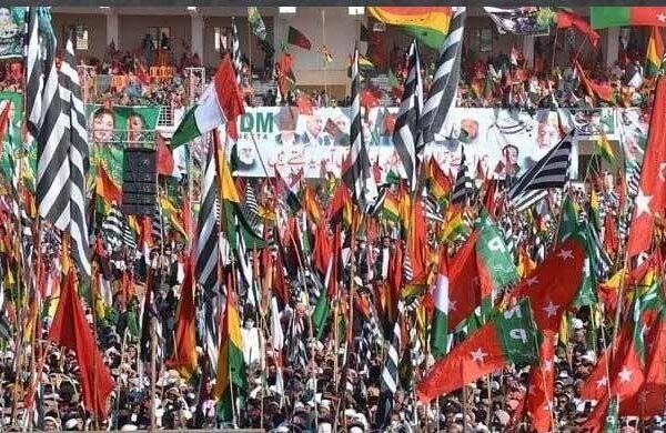 حیدرآباد میں پاور شو، پی ڈی ایم رہنما جلسے کیلیے روانہ