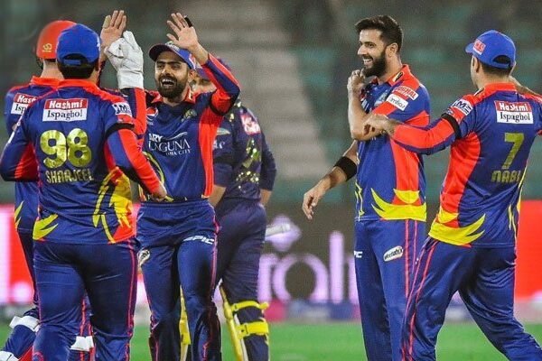 پی ایس ایل 6: پہلے میچ میں کراچی کنگز نے کوئٹہ کو 7 وکٹوں سے شکست دے دی