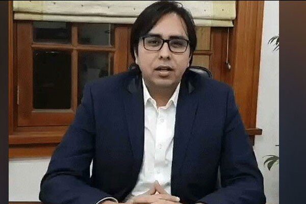 سینیٹ الیکشن: شہباز گل کا اپوزیشن کے 17 ارکان قومی اسمبلی سے رابطے کا دعویٰ