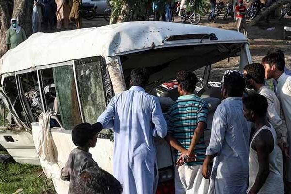خوشاب: ٹرک اور وین میں تصادم سے 7 افراد جاں بحق