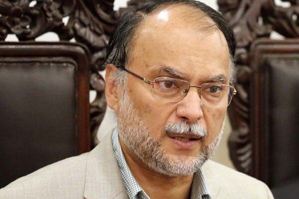 لانگ مارچ عوام کو لاقانونیت سے نجات دلانے کا مارچ ہے: احسن اقبال