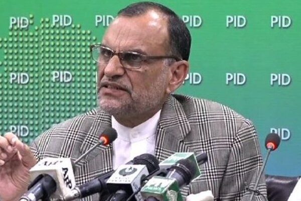 کراچی ایکسپریس حادثہ: کسی کی غفلت ہوئی تو برداشت نہیں کروں گا: وزیر ریلوے