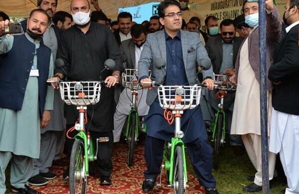 بی آر ٹی بس کے بعد پشاور میں سائیکل سروس کا افتتاح