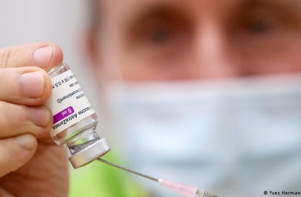 ایسٹرا زینیکا: جرمن ماہرین نے بلڈ کلاٹنگ کی وجہ تلاش کر لی