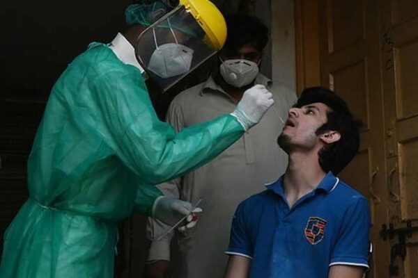 کورونا وبا؛ مزید 57 افراد جاں بحق، مثبت کیسز میں تشویشناک اضافہ