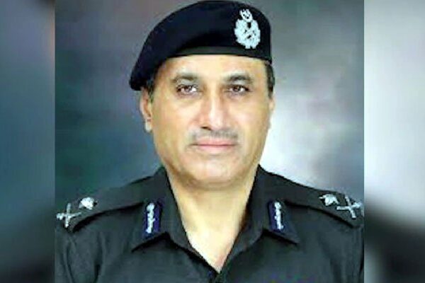 اسٹریٹ کرائمز کی رپورٹنگ بڑھی ہے جس سے لگتا ہے جرائم زیادہ ہورہے ہیں، کراچی پولیس چیف