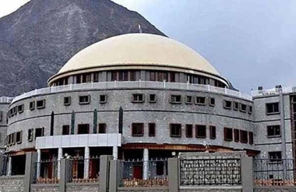 گلگت بلتستان کو عبوری صوبہ بنانے کی قرارداد متفقہ طور پر منظور