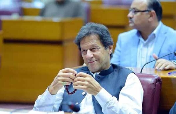 وزیراعظم عمران خان نے قومی اسمبلی سے اعتماد کا ووٹ حاصل کر لیا