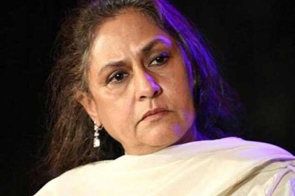 بھارتی وزیر کے خواتین کی جینز سے متعلق متنازع بیان پر جیا بچن بھی برہم