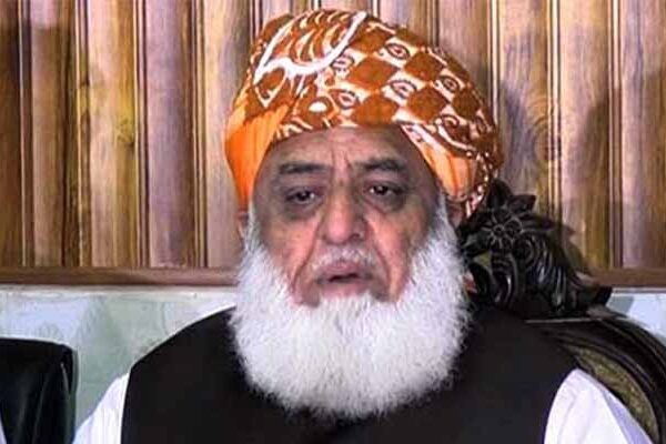 وزیراعظم کے اعتماد کے ووٹ کو تسلیم نہیں کرتے: سربراہ پی ڈی ایم