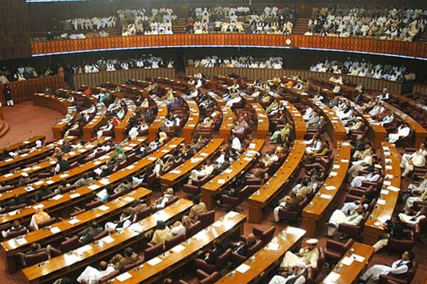 سینیٹ الیکشن: اسمبلی میں موبائل فون، کیمرا لیجانے پر عائد پابندی پر سختی سے عملدرآمد
