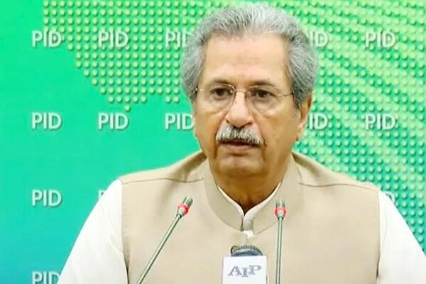 حکومت کا الیکشن کمیشن سے استعفے کا مطالبہ