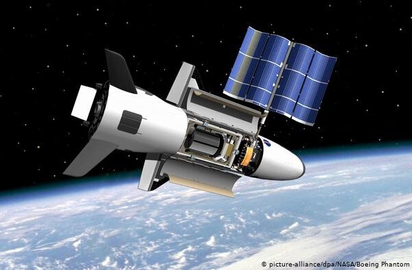 فرانس کی خلاء میں پہلی فوجی مشقیں