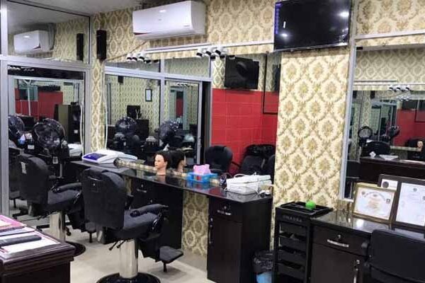 سندھ: شادی ہالز، بزنس سینٹرز اور بیوٹی پارلرز مکمل بند، نوٹیفکیشن جاری