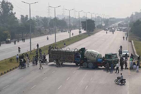 ملک بھر میں بند راستے کھلوانے کیلئے تمام اقدامات اٹھانے کا فیصلہ