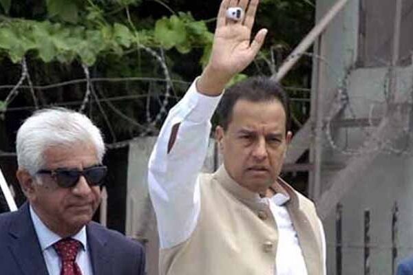 عبوری ضمانت منظور، کیپٹن صفدر نے عدالت میں ہی شکرانے کے نفل ادا کیے