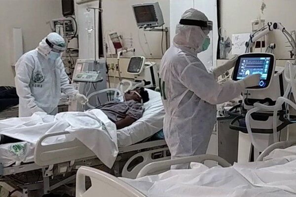 کورونا، لاہور کے بڑے اسپتالوں کے آئی سی یوز 100 فیصد بھر گئے