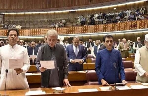 انتخاب کے 60 روز میں حلف نہ اٹھانے والے نااہل قرار پائیں گے، آرڈیننس منظور
