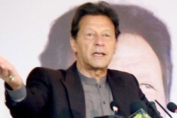 پاکستان مقروض ہے، عوام کی ترقی پر خرچ کرنے کیلئے کم رقم بچتی ہے، وزیراعظم