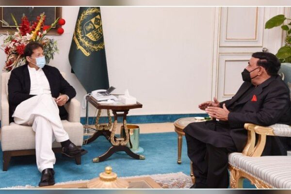وزیراعظم عمران خان سے وزیر داخلہ شیخ رشید کی ملاقات