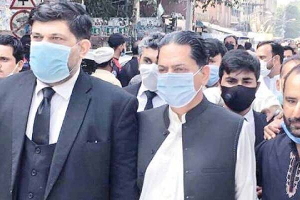 لیگی رہنما جاوید لطیف 5 روز کے جسمانی ریمانڈ پر پولیس کے حوالے