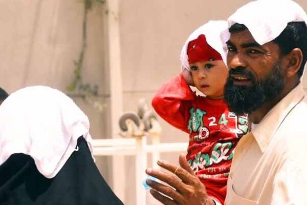 کراچی میں آج پارہ 42 ڈگری تک جانے کا امکان