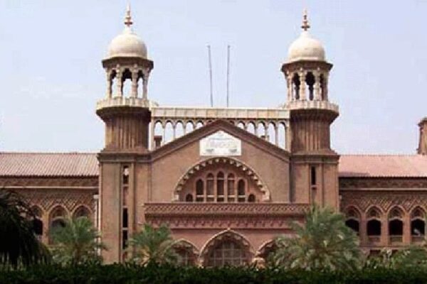 لاہور ہائیکورٹ نے حکومت کو شوگر ملوں سے چینی 80 روپے کلو خریدنے سے روک دیا