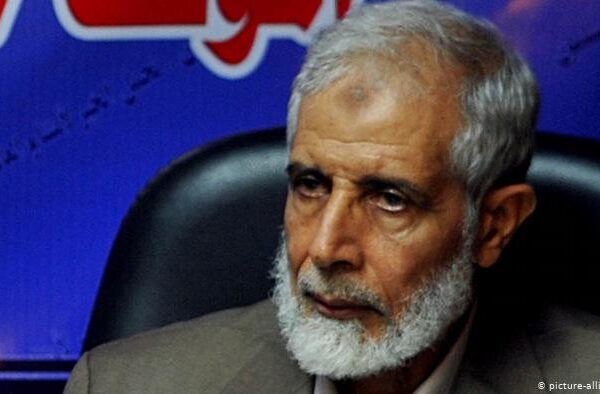 مصر: اخوان المسلمین کے رہنما کو عمر قید