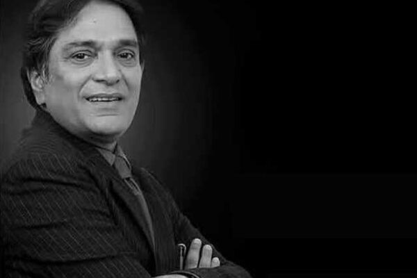 مسکراہٹیں بکھیرنے والے معین اختر کو مداحوں سے بچھڑے 10 برس بیت گئے